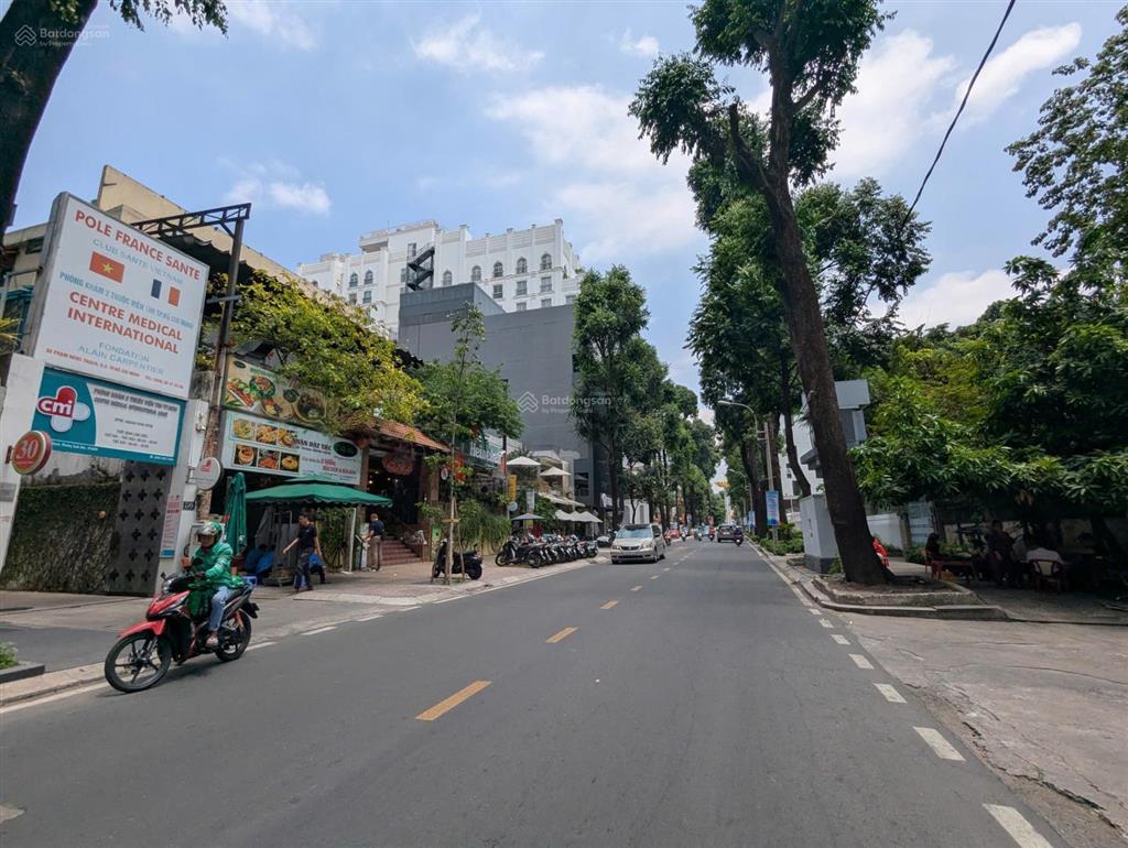 8002 đất vàng  mặt tiền phạm ngọc thạch xây cao tầng  giá bán chỉ 450 tỷ