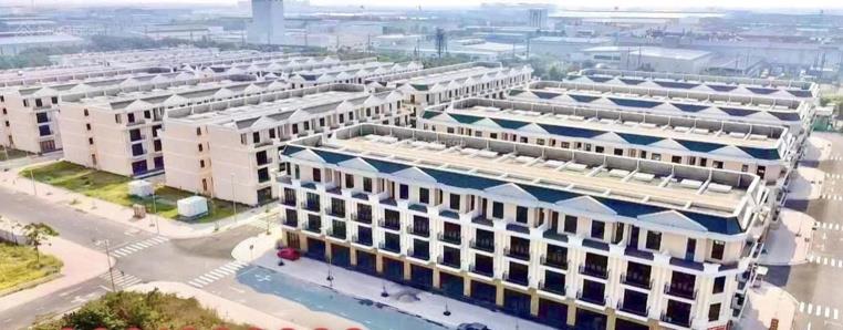 Nhà em bán nhanh căn liền kề, sh  75m  4 tầng  5,6 tỷ