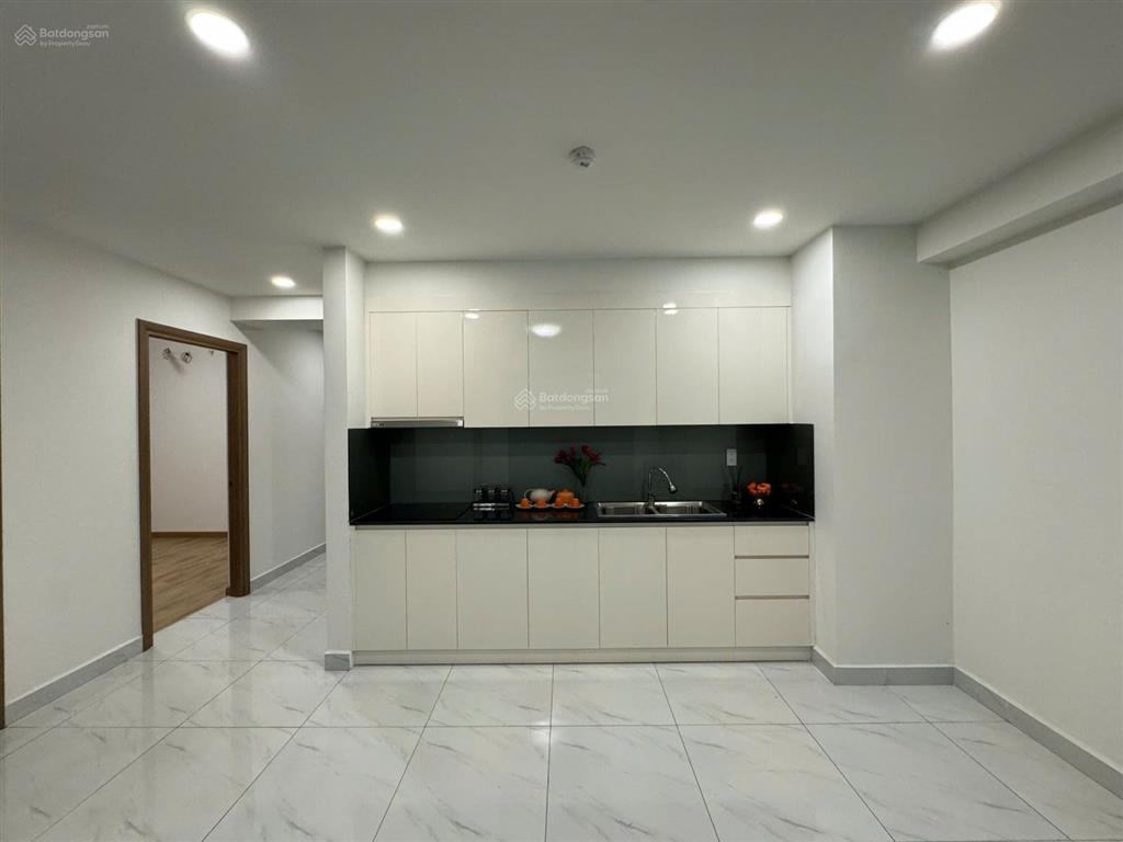 Bán căn hộ cao cấp 3pn 85m2, căn góc, nội thất, giá chỉ 2,x tỷ