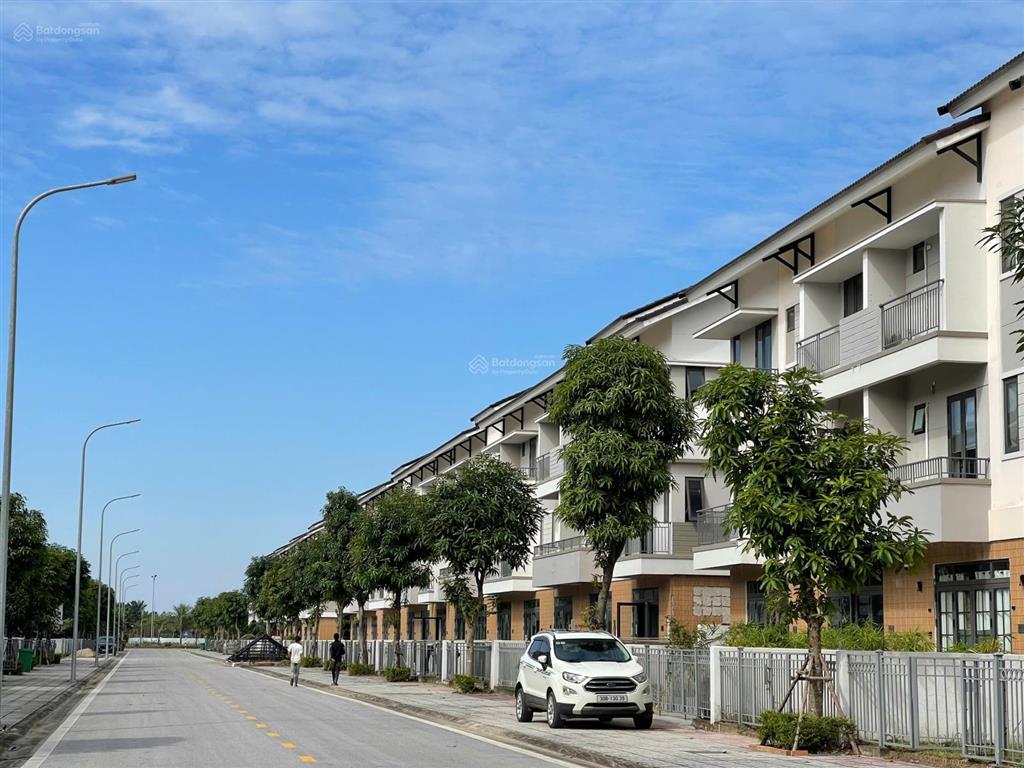 Nhà liền kề trung tâm vip nhất kcn vsip  diện tích 75m2  nhỉnh 5 tỷ/căn  sổ đỏ