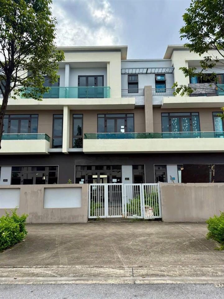Nhà shophouse 120m full nội thất  gia đình ở, cho thuê kinh doanh cafe, văn phòng  sổ đỏ
