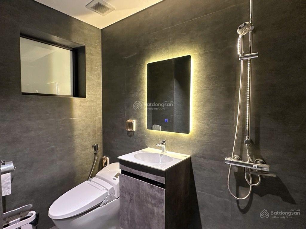 Bán căn hộ tòa thăng long yên hòa, 33 mạc thái tổ, 100m2, 6 tỷ, 3 pn, 2 wc, sổ đỏ cc, full nội thất