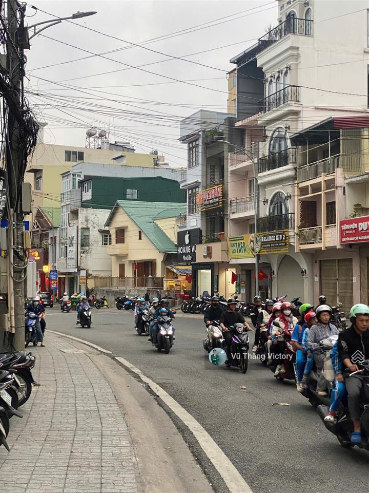 Bán nhà phố mặt tiền đường phan đình phùng phường 2 đà lạt vị trí trung tâm, sổ riêng, giá 6,6 tỷ