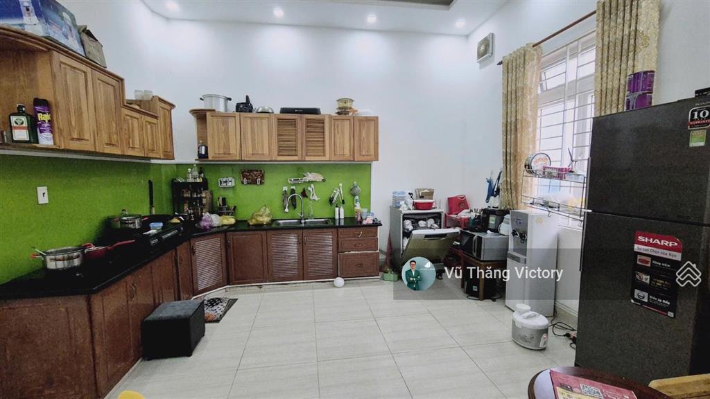Bán nhà phố phường 9 đà lạt,mặt tiền đường quy hoạch yersin, ô tô tận nơi, sổ riêng,giá 8,9 tỷ