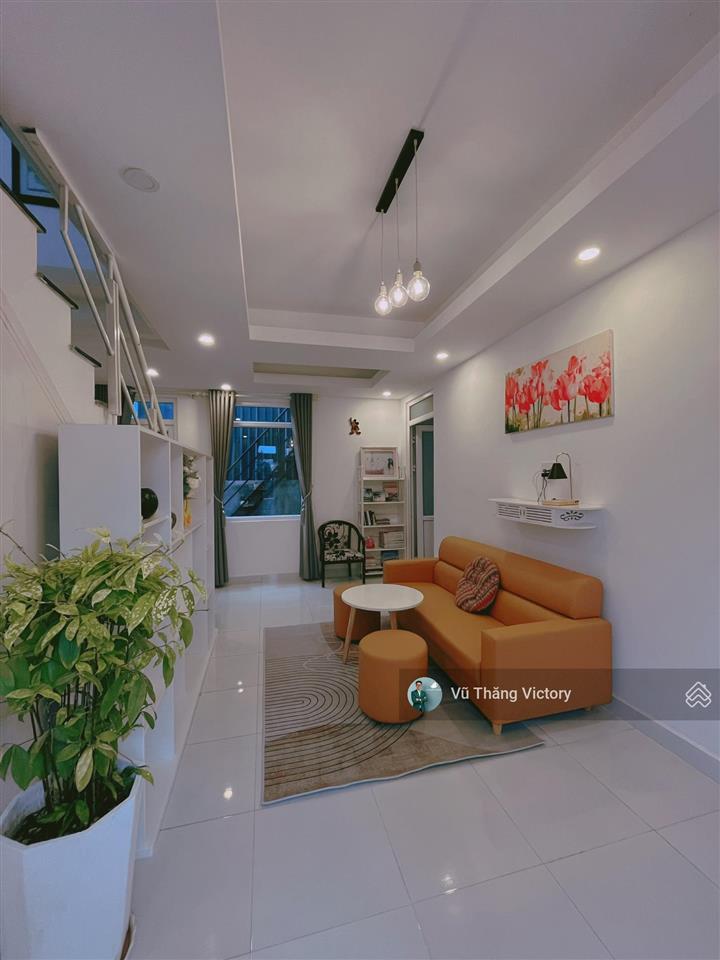 Cần bán biệt thự trịnh hoài đức đà lạt  gần 200m²  5 phòng ngủ  hẻm xe hơi  sổ riêng  7,5 tỷ