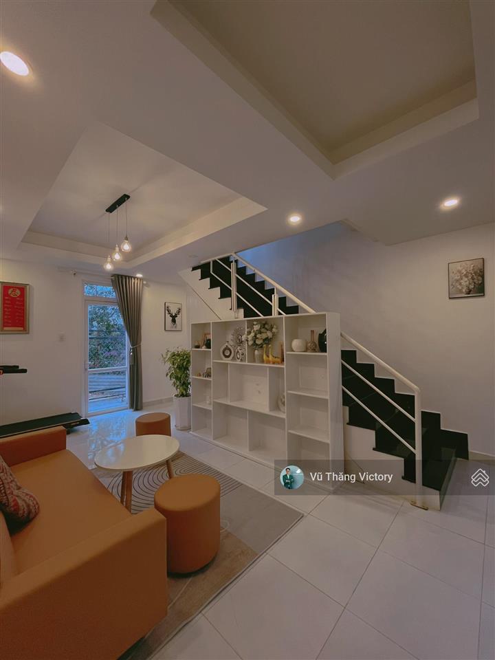 Cần bán biệt thự trịnh hoài đức đà lạt  gần 200m²  5 phòng ngủ  hẻm xe hơi  sổ riêng  7,5 tỷ