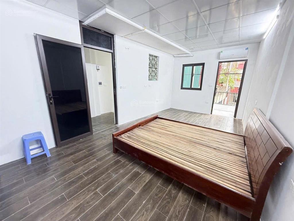 Nhà đẹp ở luôn  trung tâm ba đình  3 bước mặt phố đội cấn