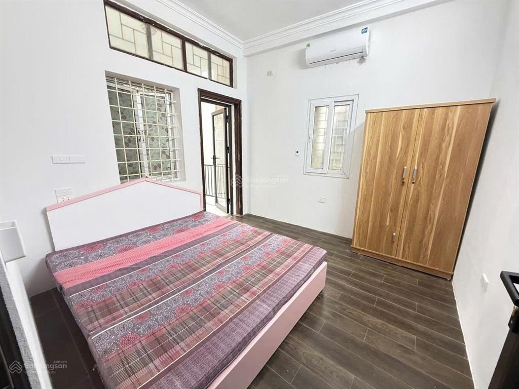 Nhà đẹp ở luôn  trung tâm ba đình  3 bước mặt phố đội cấn