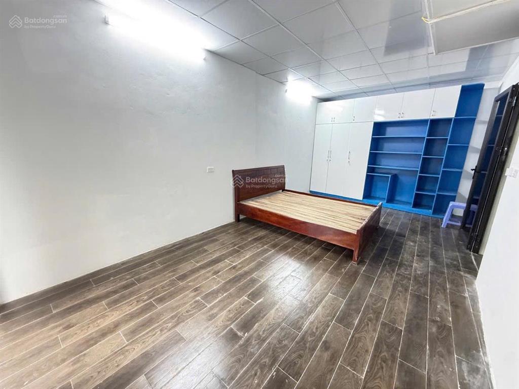 Nhà đẹp ở luôn  trung tâm ba đình  3 bước mặt phố đội cấn