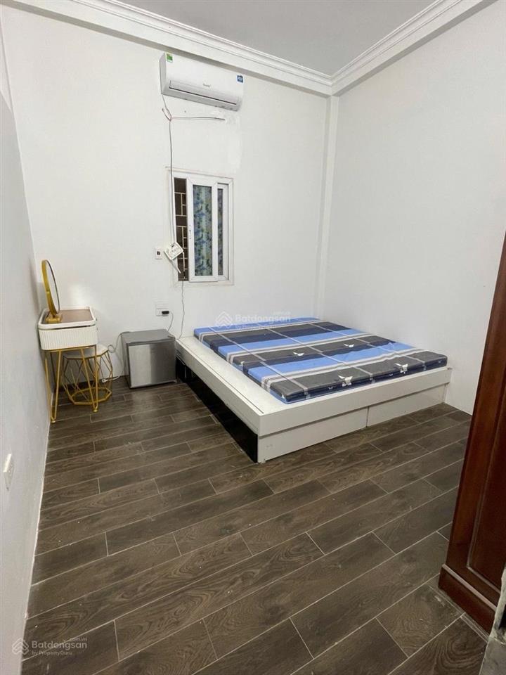 Nhà đẹp ở luôn  trung tâm ba đình  3 bước mặt phố đội cấn