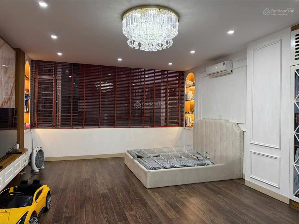 Bán gấp! tô hiệu, chân chung cư, 70m2*5 tầng, mt 5m, kinh doanh, cho thuê 30 triệu/tháng, hơn 16 tỷ
