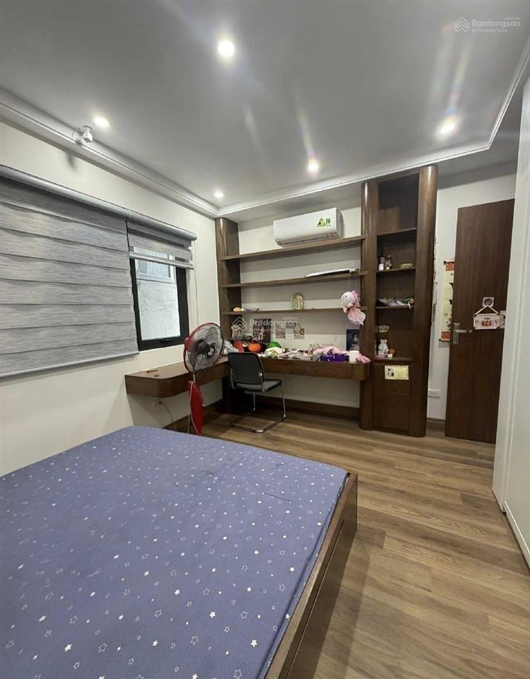Bán gấp! triều khúc, tân triều dt 40m2, 5 tầng, nội thất xịn, ô tô, sát ô tô tránh, quanh 8 tỷ