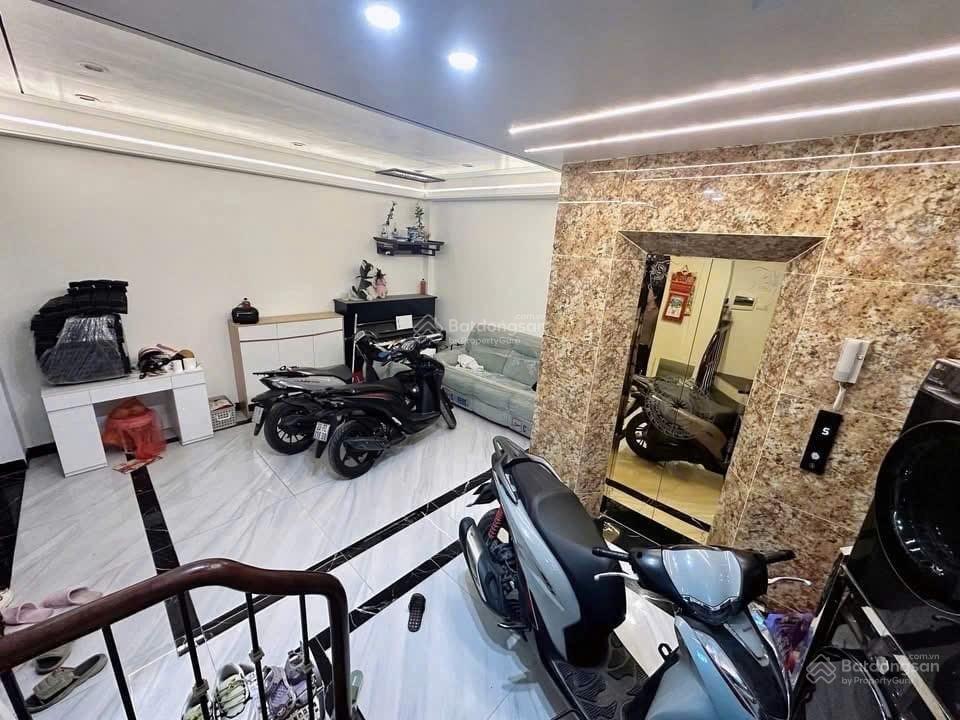 Bán gấp! yên xá  chiến thắng, dt 36m2, 6 tầng, nội thất xịn, thang máy, sát mặt phố, quanh 7 tỷ