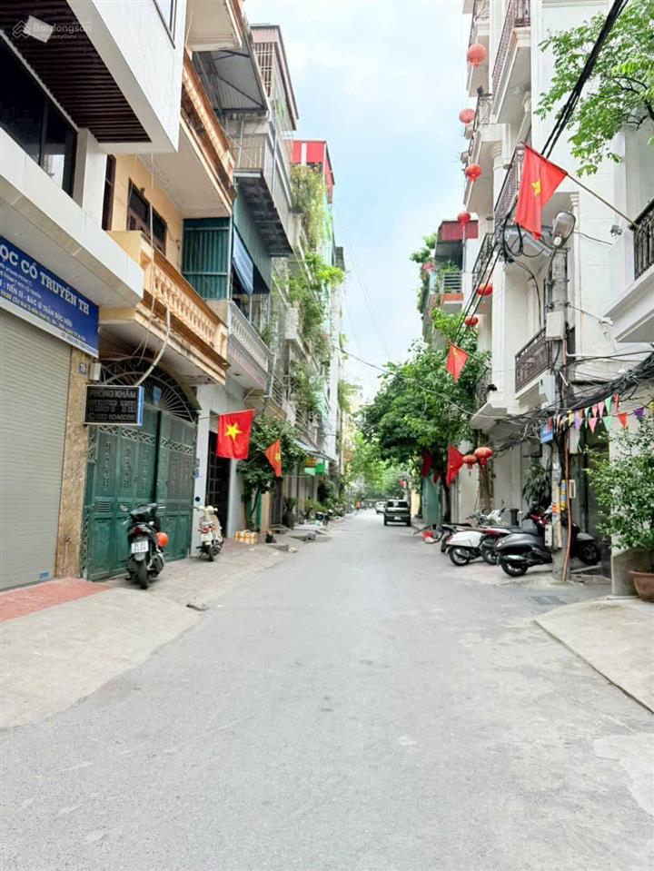 Bán gấp, nguyễn khuyến  yên phúc, dt 43m2, mt 5m, ô tô tránh sát cổng, dân trí cao, 6 tỷ