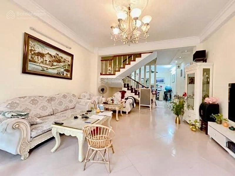 Bán gấp! nguyễn văn lộc, mỗ lao dt 70m2*5 tầng, mt 4.6m, thang máy chờ, nội thất xịn, hơn 14 tỷ