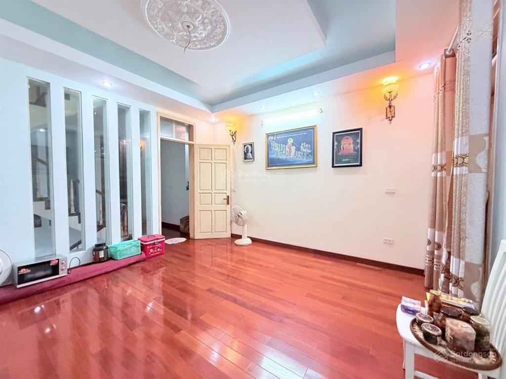 Bán gấp! nguyễn văn lộc, mỗ lao dt 70m2*5 tầng, mt 4.6m, thang máy chờ, nội thất xịn, hơn 14 tỷ