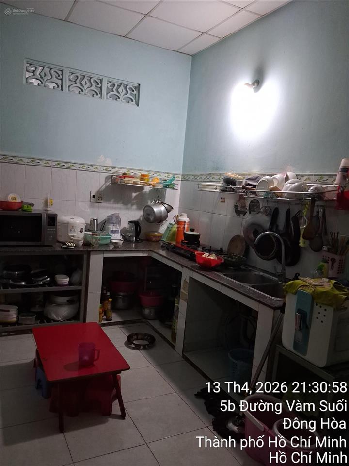 Bân nhà phố mặt tiền đường 8m. dt 5x20m nhà cấp 4 gác lửng