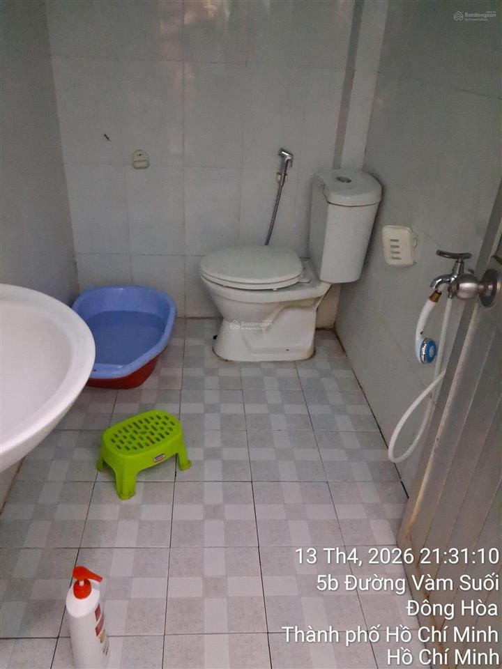 Bân nhà phố mặt tiền đường 8m. dt 5x20m nhà cấp 4 gác lửng