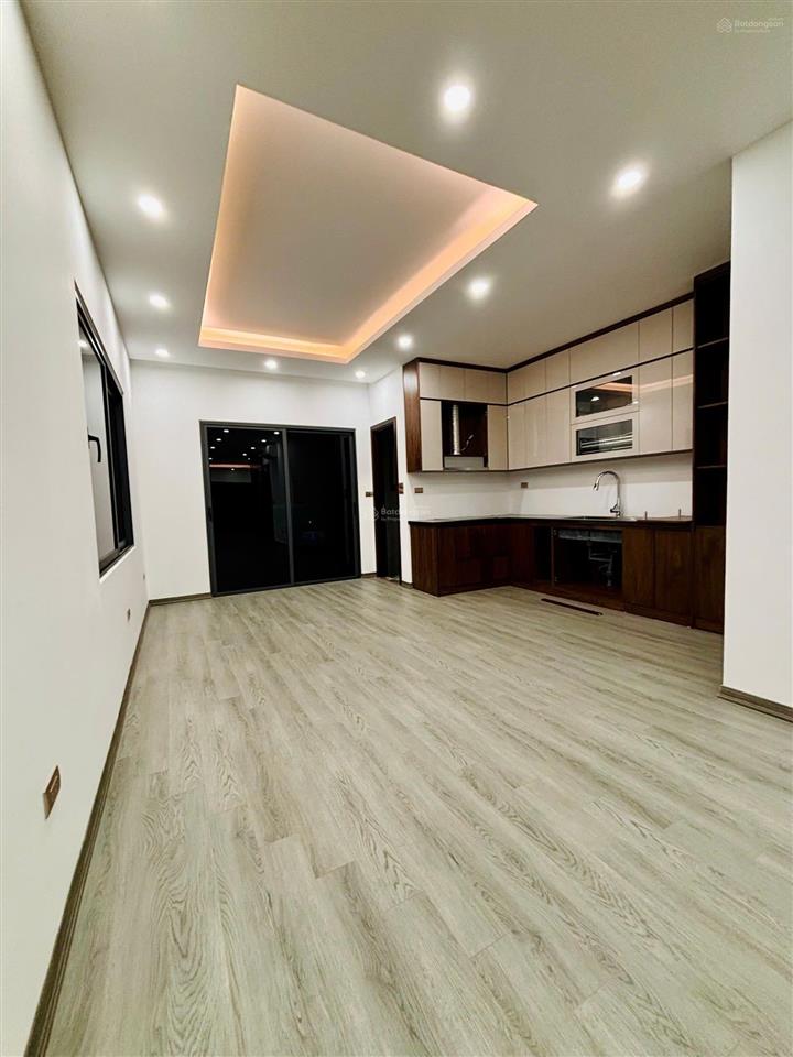 Phố tam trinh tòa nhà 90m² x 7 tầng thang máy vừa ở vừa kinh doanh tốt + mua 1 được 2
