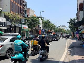 Bán nhà hồng hà 128m² 3 tầng  góc 2mt, gần sân bay