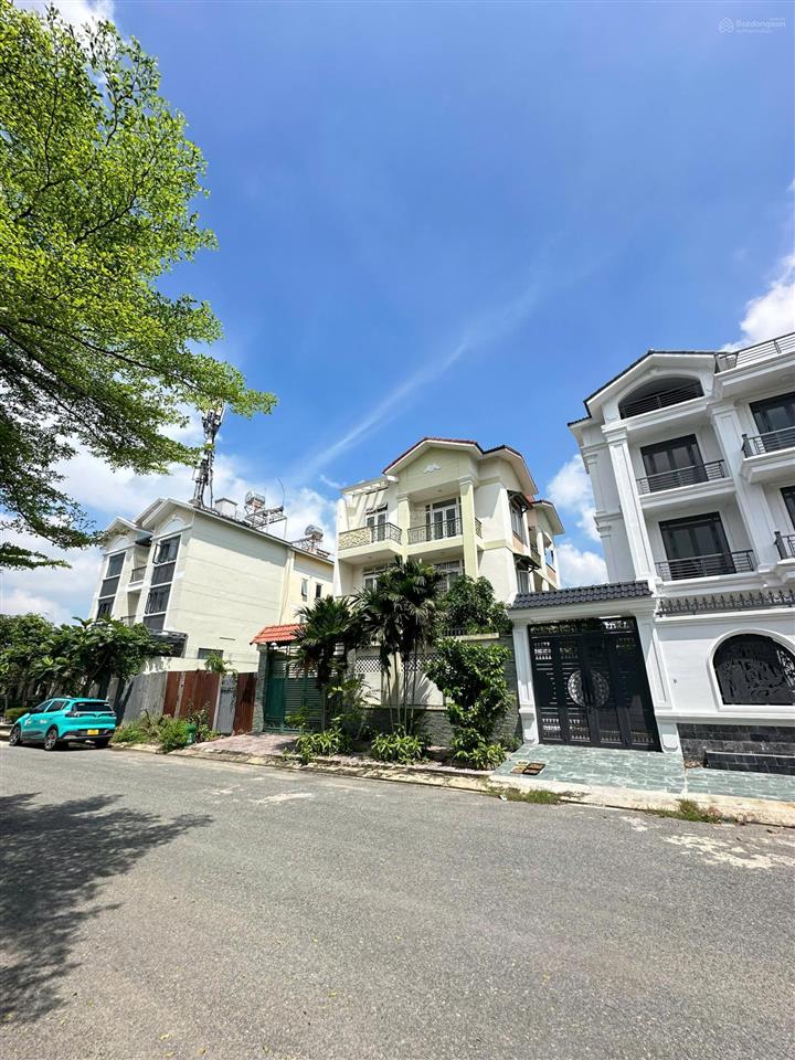Biệt thự cao cấp! vị trí đẹp nhất khu đặng thùy trâm p13 bình thạnh 4 tầng 10x20m chỉ 30. x tỷ tl