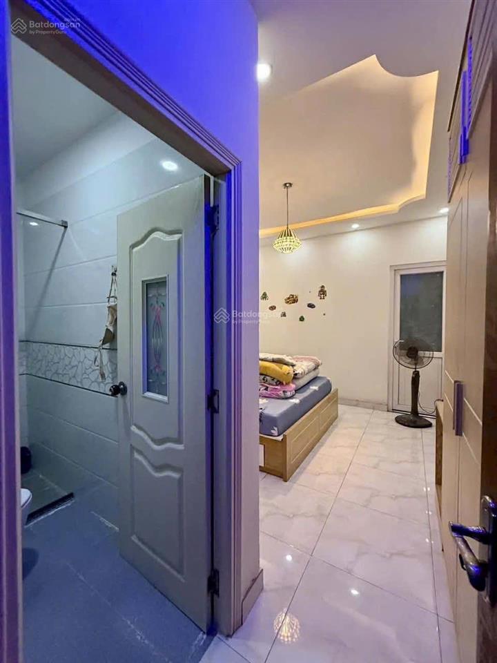 Thu nhập 100 tr/tháng! tòa nhà mặt tiền kinh doanh nguyễn du p7 gò vấp 6 tầng 4,2x30m, chỉ 18. x tỷ