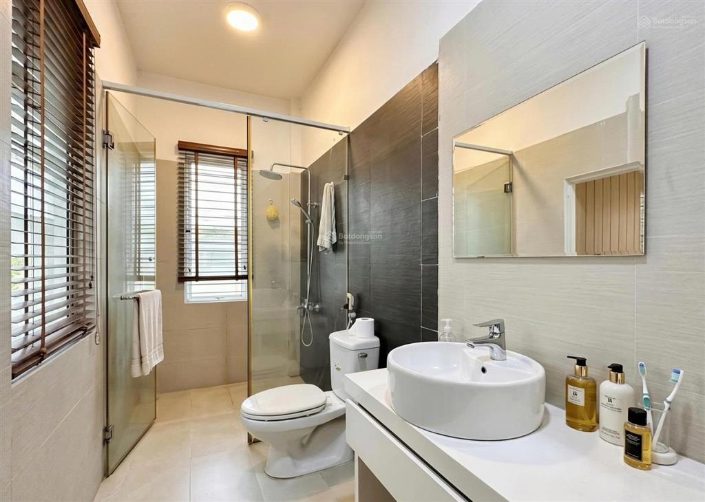 Vị trí kinh doanh ! mặt tiền đường 30m  đặng thùy trâm p13 q.bt  5 tầng 5x23m chỉ 25.x tỷ tl