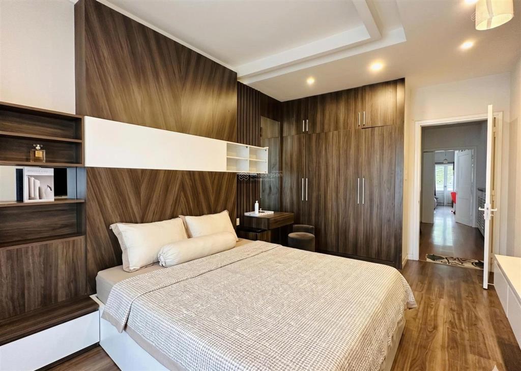 Vị trí kinh doanh ! mặt tiền đường 30m  đặng thùy trâm p13 q.bt  5 tầng 5x23m chỉ 25.x tỷ tl