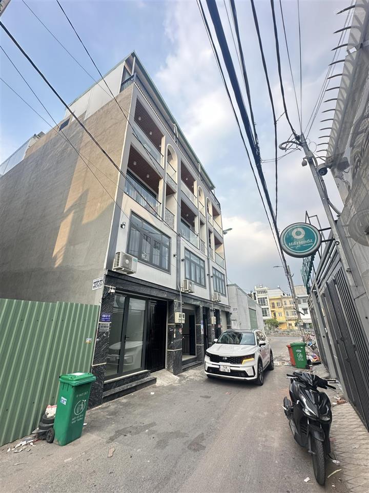 2 mặt tiền trước sau  cách vài mét ra bờ kè! bán đất dương quảng hàm q.gò vấp 4x15,5m chỉ 8,x tỷ