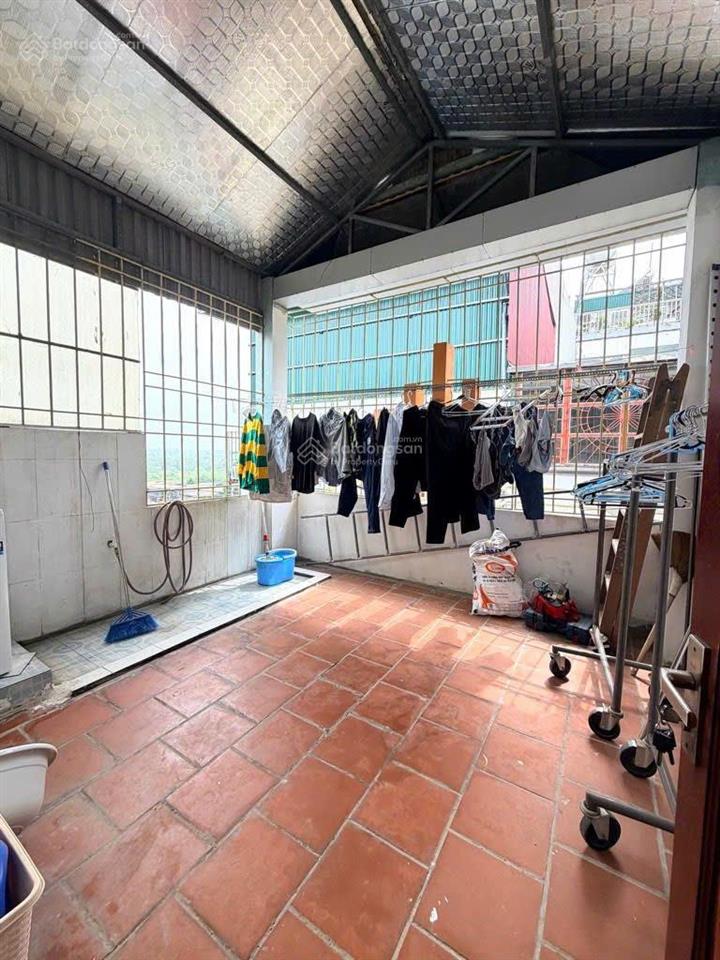 Chính chủ cần bán nhà 45 m2, 05 tầng , mặt tiền 4,5m sổ đỏ lâu dài tại cầu giấy