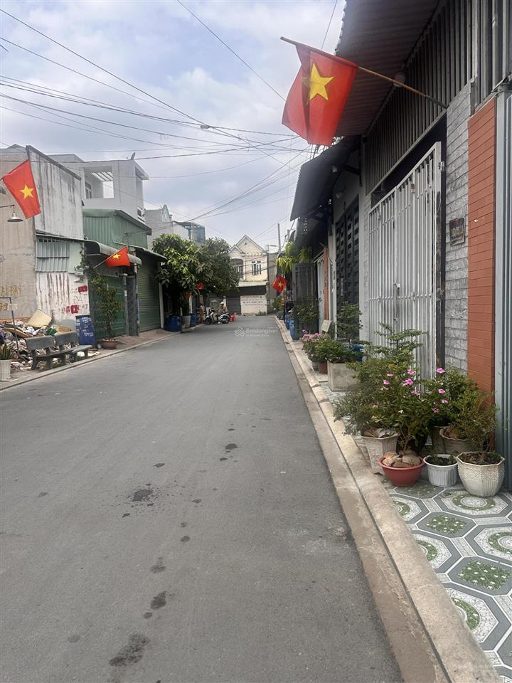 Bán đất tặng nhà giá chỉ 29tr/m2 160m2 ngang 9m hxh siêu hiếm dĩ an