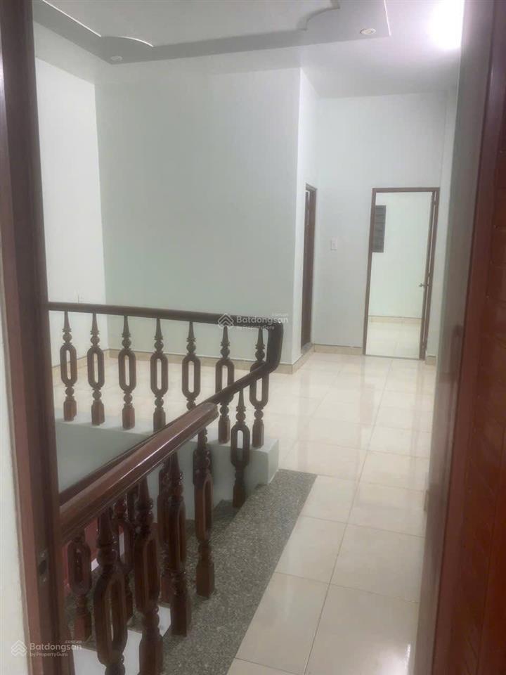 Bán nhà trần hưng đạo dĩ an  hxh  80m2 sân xe hơi rộng  nhà tâm huyết giá nhỉnh 4 tỷ