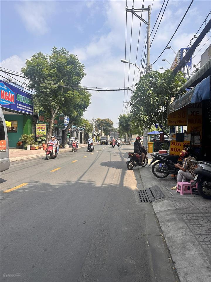 B.á.n n.h.à linh xuân 2 mặt tiền hxh thông 68m2 chỉ 4.1 tỷ