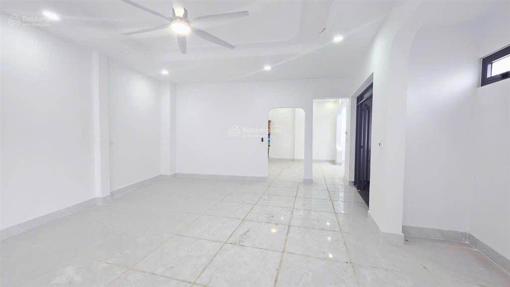 Siêu phẩm trung tâm p. dĩ an ngang 20m hiếm có giá chỉ 5.x tỷ