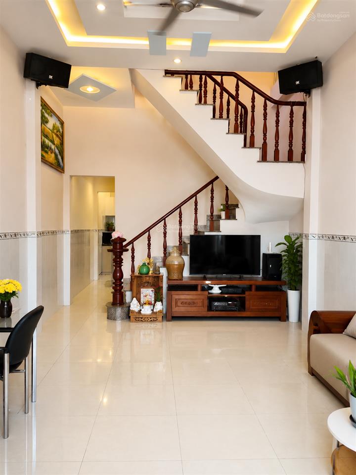 Bán nhà chiêu liêu  80m2  hxh  giá chỉ nhỉnh 3 tỷ .