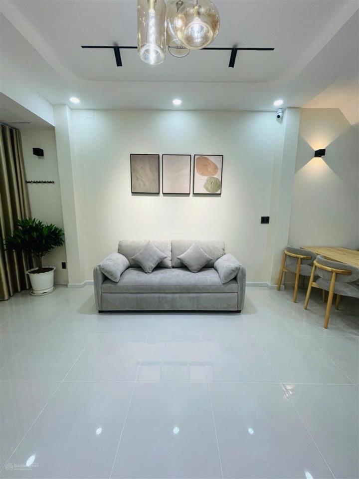 Bán nhà ngay kha vạn cân hẻm xe hơi 4m 2 tầng mới đẹp nhỉnh 4 tỷ