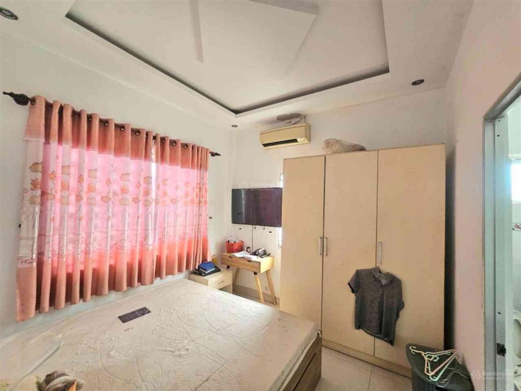 Bán nhà ngay phạm văn đồng ngang 8m hiếm gặp, lô góc ô tô đỗ cửa, 4pn, chỉ nhỉnh 6 tỷ