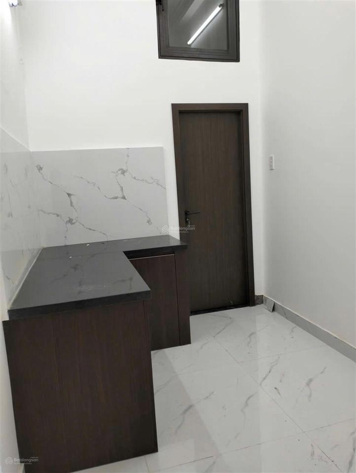 Bán nhà kha vạn cân  ngang 10m  2 tầng  cách mặt tiền 1 căn  chỉ nhỉnh 4 tỷ