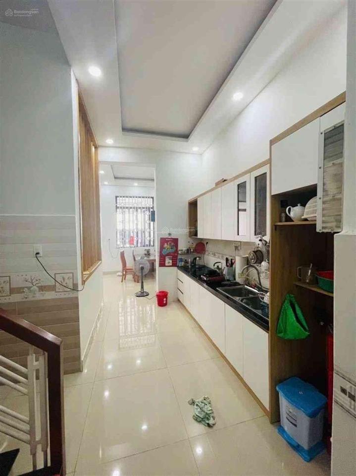 Bán nhà đường số 4 linh xuân  3 tầng mtkd  140m  ngang 6.8m  dòng tiền 15tr/tháng  nhỉnh 8 tỉ