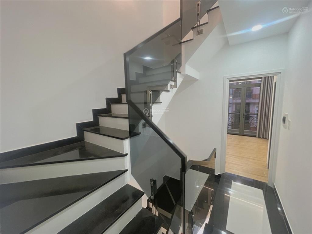 Bán nhà ngay vạn phúc city 5 tầng hxh dòng tiền 25tr/tháng nhỉnh 8 tỉ