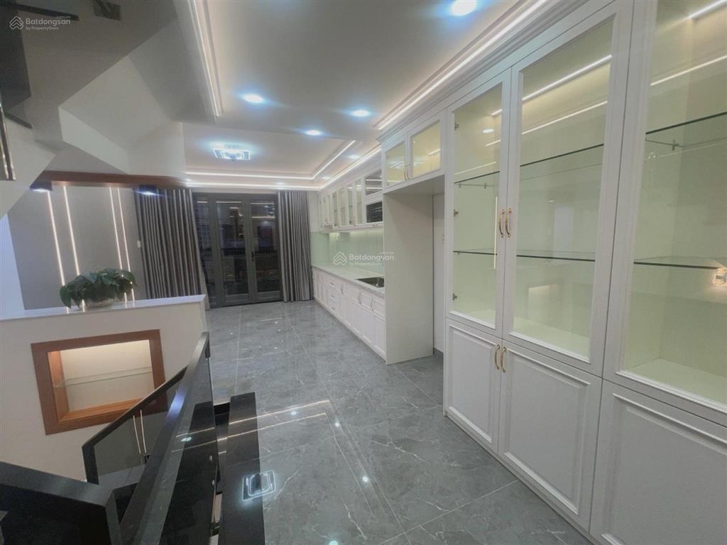 Bán nhà ngay vạn phúc city 5 tầng hxh dòng tiền 25tr/tháng nhỉnh 8 tỉ