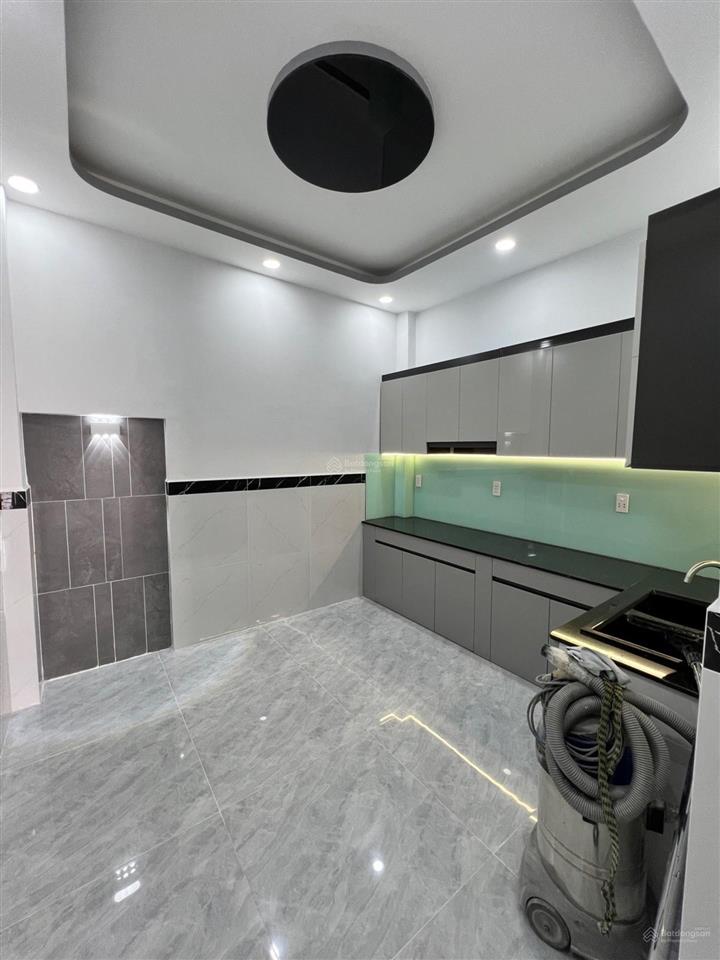 Bán nhà hồ bá phấn  hẻm ô tô tránh  4pn  dtsd 110m  nhỉnh 5 tỉ