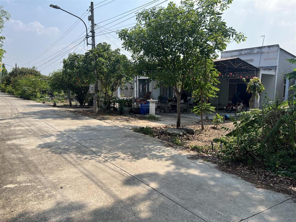 Cần tiền bán gấp đất, diện tích 136m2 thổ cư, tôi bán giá ngộp 450 triệu, đất sát đường dh507