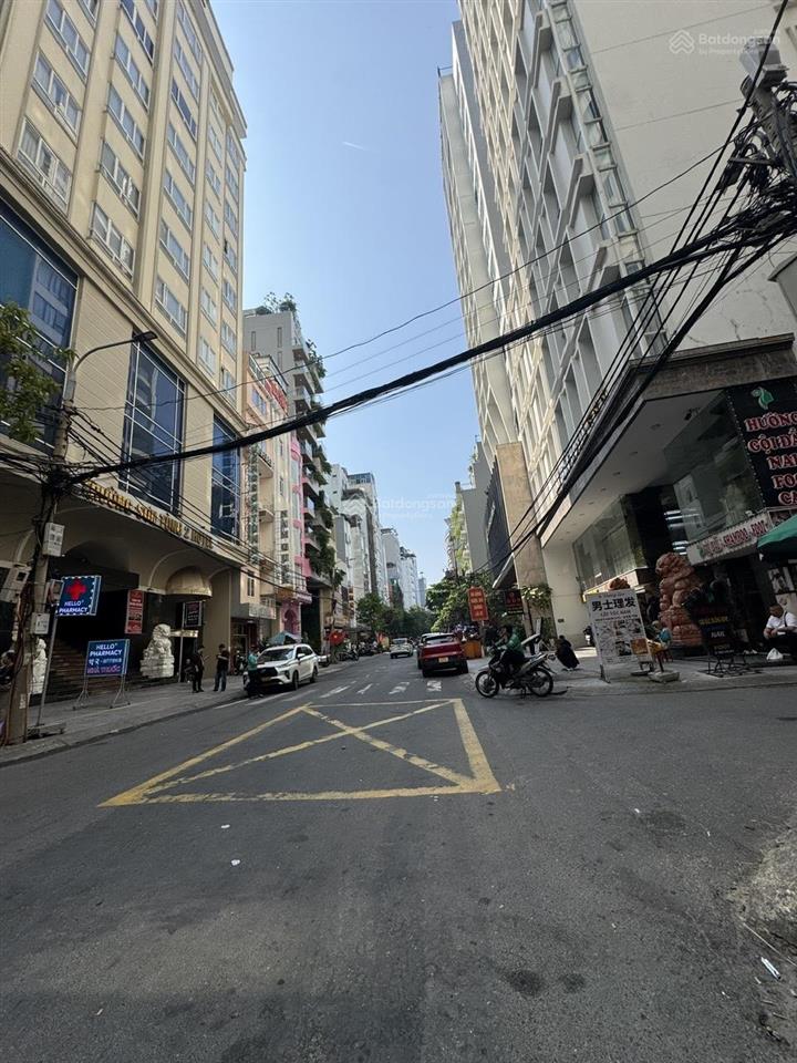 Hiếm! ngay tt phố hàn nhà 4 tầng 200m ra biển phạm văn đồng full khách quốc tế  nhỉnh 11 tỷ!