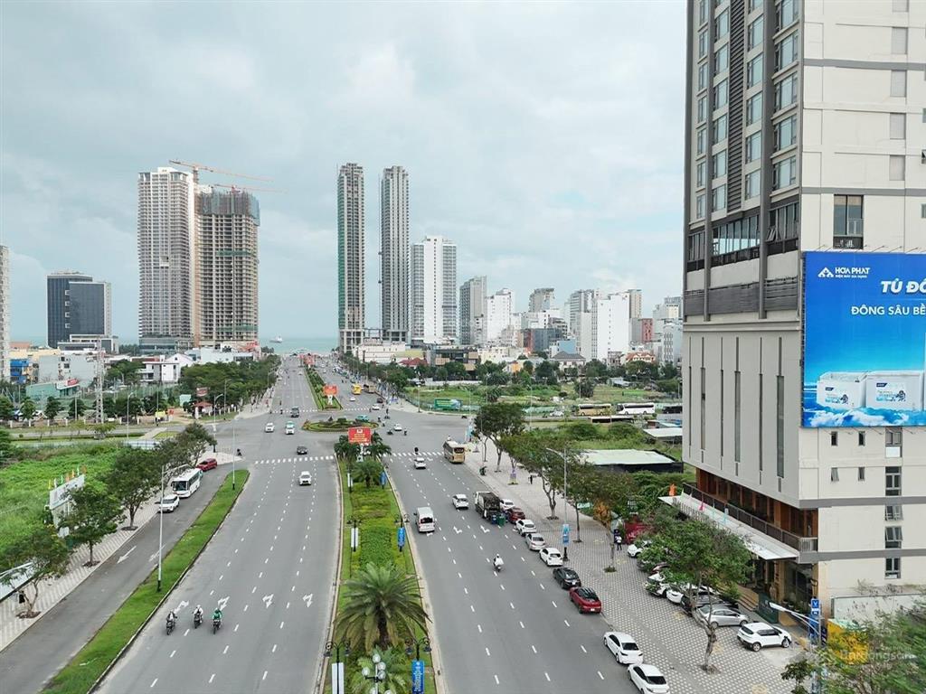 Hiếm! cặp đất xây building 210m ngang 10m 300m ra biển khu ks kín phòng