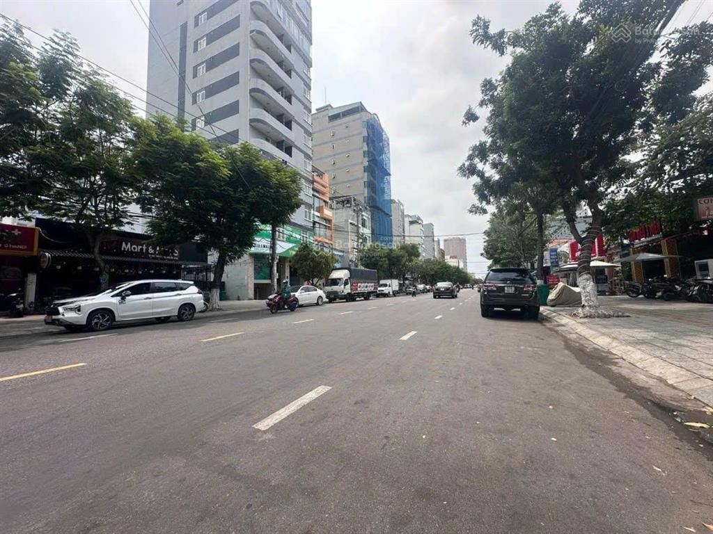 Hiếm! cặp đất xây building 210m ngang 10m 300m ra biển khu ks kín phòng