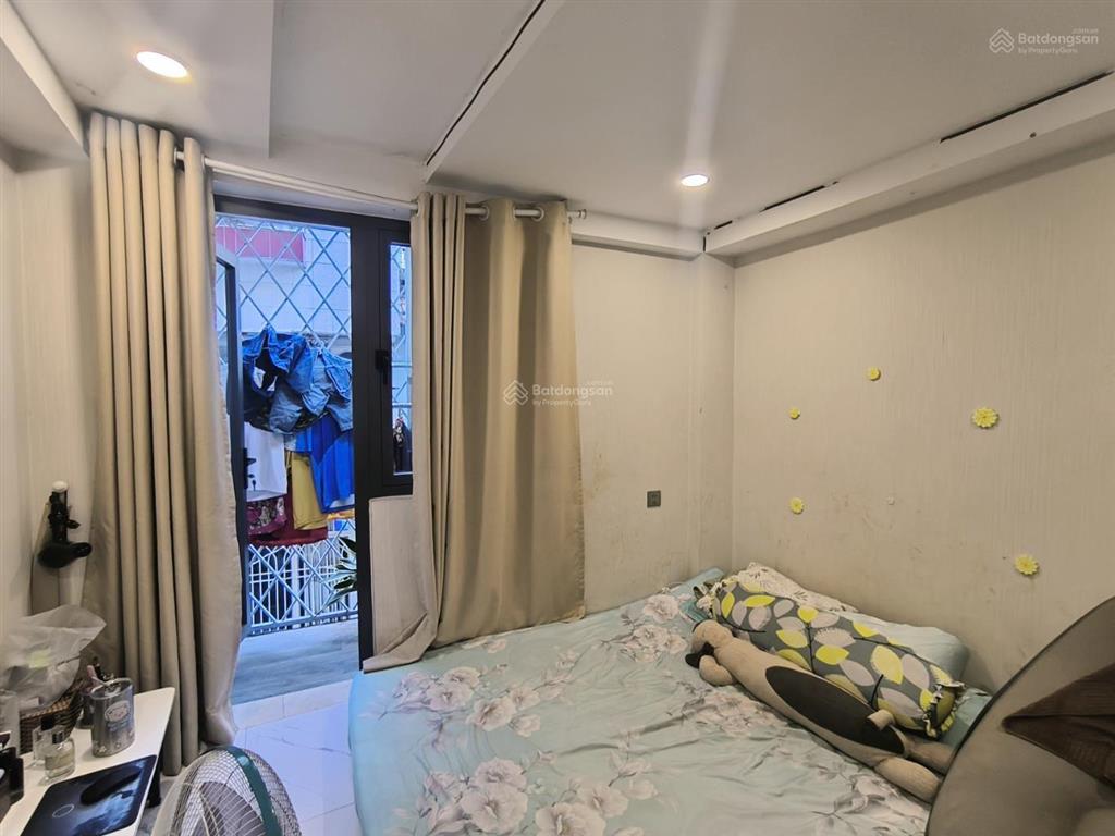 Nhà đẹp  2 mặt hẻm  lê văn sỹ  q3 hẻm xe tải có dòng tiền  ba tầng  giá 8 tỷ  mt04