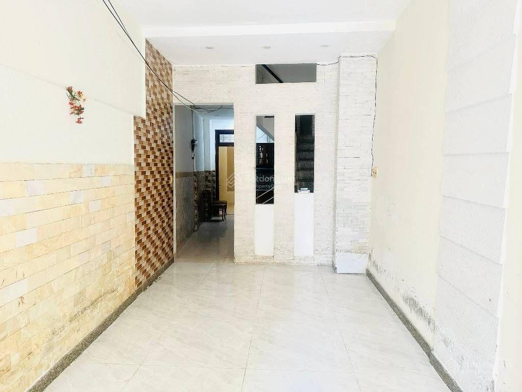 Lê văn sỹ  quận 3  hẻm xe hơi 6m nhà nở hậu  5pn  vị trí đẹp kết nối nhanh  mt05