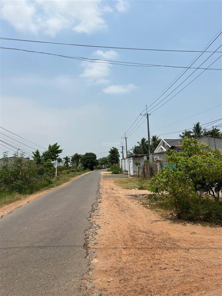 Chủ ngộp bán gấp đất tây ninh view núi sát nhựa to có 169tr full 112m 7x16x50m