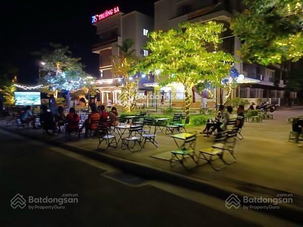 Chủ cần tiền bán gấp shophouse 75m2 đã hoàn thiện đang cho thuê dòng tiền 18tr, giá nhỉnh 7tỷ.